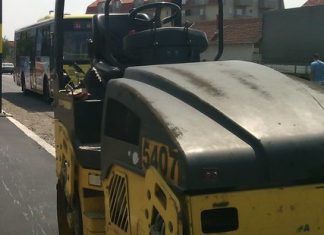 Asfaltiran deo pešačke staze na Zrenjanincu Trotoar na Zrenjanincu