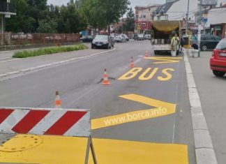 Borčanske linije počele da saobraćaju starom trasom bez najave Obeležavanje ulica u Borči