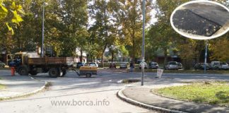 Polovičan posao: Posle više od 10 meseci asfaltirana rupa na kolovozu u Borči Ratnih vojnih invalida