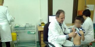Omiljeni dečji doktor radi na levoj obali Beograda Pedijatar Džafer Aslani