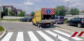 Radovi na održavanju horizontalne saobraćajne signalizacije u Borči Ratnih vojnih invalida