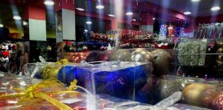 Sutra ističe rok za prijavu dece za novogodišnji paketić Ukrasi - Nova godina