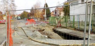 Misteriozni krater u ulici JNA i dalje aktuelan Rupa - krater u Borči