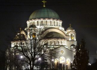 Božićno seoce 2019. kod Hrama Svetog Save Hram Svetog Save