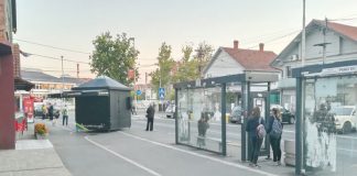 Iščezla trafika u Borči Trafika na trotoaru