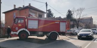 Zapaljen automobil u Bratstva i jedinstva Vatrogasci