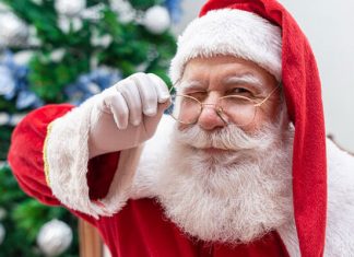 Bojan i ove godine besplatno deli paketiće na levoj obali