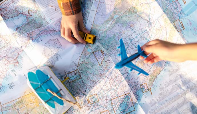 Velika karta sveta, igračka avion