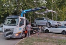 „Паук“ све чешће у Борчи: Непрописно паркирање постало свакодневни проблем Pauk u Borči podiže nepropisno parkiran auto